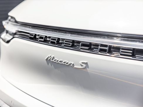 Certified 2026 Porsche Macan S AWD/4WD image 29