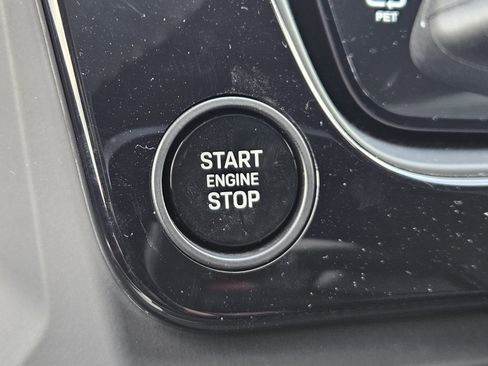 Certified 2026 Porsche Cayenne Turbo image 21