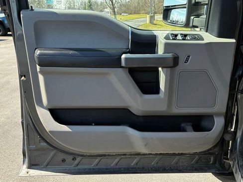 Used 2016 Ford F150 XLT w/ Trailer Tow Package AWD/4WD image 17
