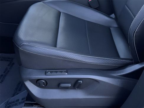 Used 2021 Volkswagen Atlas Cross Sport SEL image 28