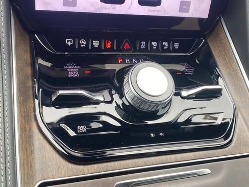 New 2024 Jeep Grand Wagoneer Series I w/ HD Trailer Tow Package image 26