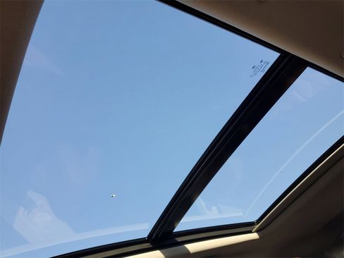 Certified 2023 Acura MDX FWD w/ Technology Package image 33