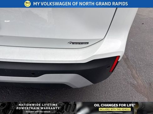 New 2025 Volkswagen Tiguan SE image 23