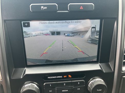 Used 2016 Ford F150 XLT w/ Equipment Group 302A Luxury AWD/4WD image 11