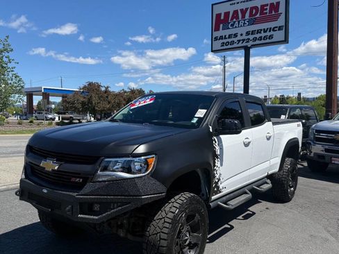 Used 2015 Chevrolet Colorado Z71 AWD/4WD image 2
