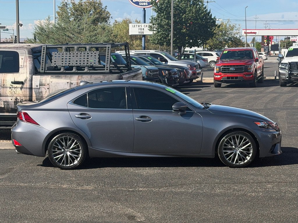 Used 2016 Lexus IS 200t w/ Premium Package RWD image 3