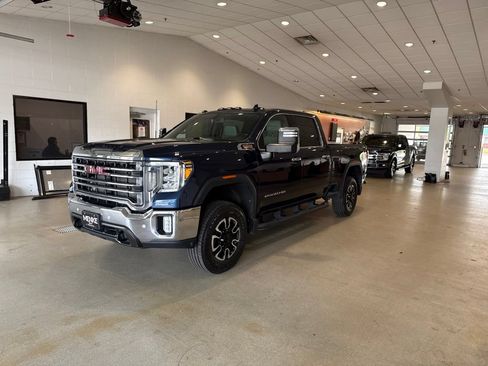 Used 2020 GMC Sierra 2500 SLT w/ Gooseneck/5TH Wheel Package AWD/4WD image 3