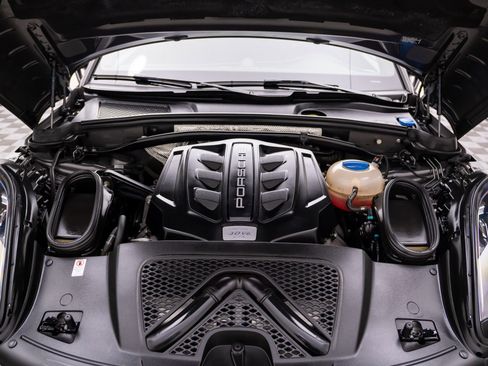 Certified 2018 Porsche Macan GTS AWD/4WD image 26