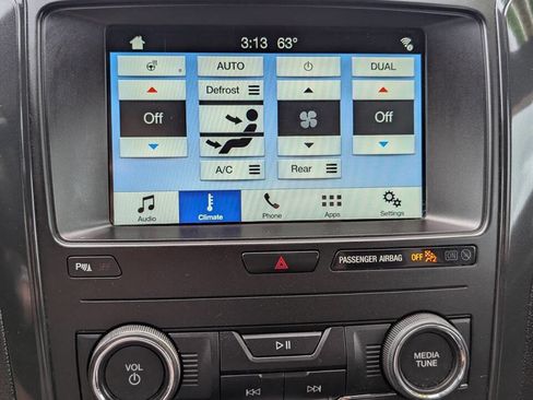 Used 2018 Ford Explorer XLT w/ Equipment Group 202A AWD/4WD image 16