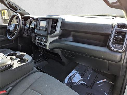 Used 2024 RAM 3500 Tradesman w/ Chrome Appearance Group image 21