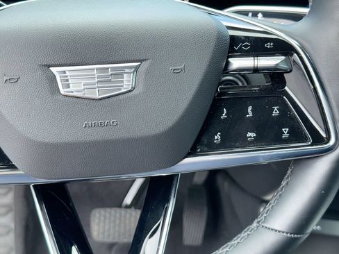 Used 2025 Cadillac Lyriq Luxury RWD image 18