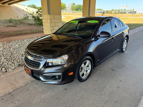 Used 2016 Chevrolet Cruze LT w/ RS Package FWD image 7