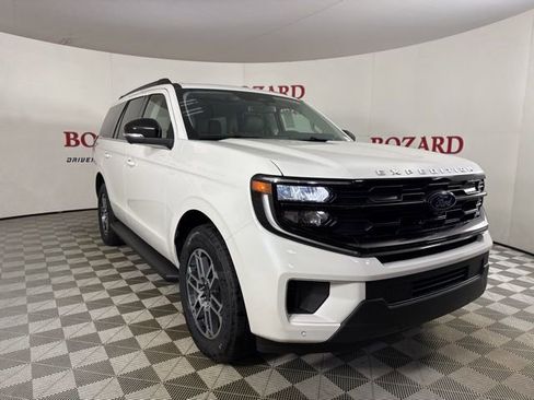 New 2025 Ford Expedition Active image 1