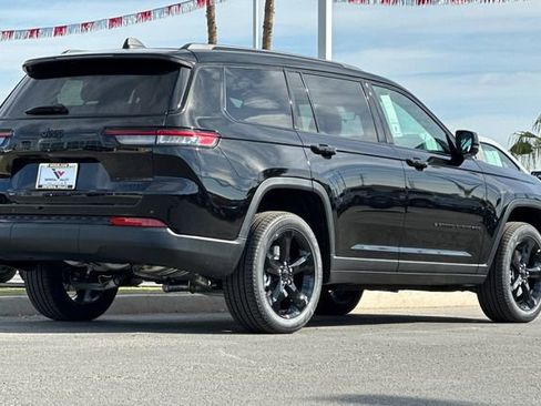 New 2025 Jeep Grand Cherokee L Limited w/ Black Appearance Package image 8