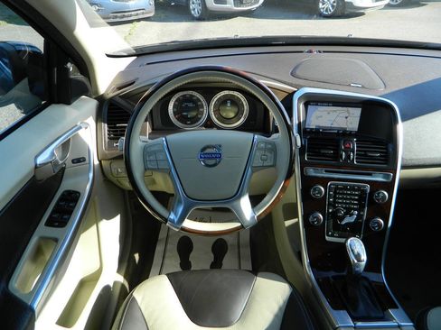 Used 2013 Volvo XC60 T6 image 15
