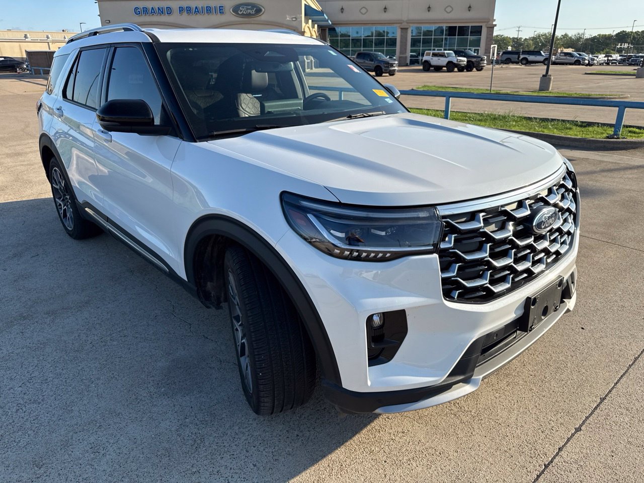 Used 2025 Ford Explorer Platinum w/ Ultimate Package RWD image 18