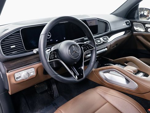Used 2026 Mercedes-Benz GLS 450 GLS 450 image 9