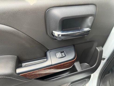 Used 2018 GMC Sierra 1500 SLT image 15