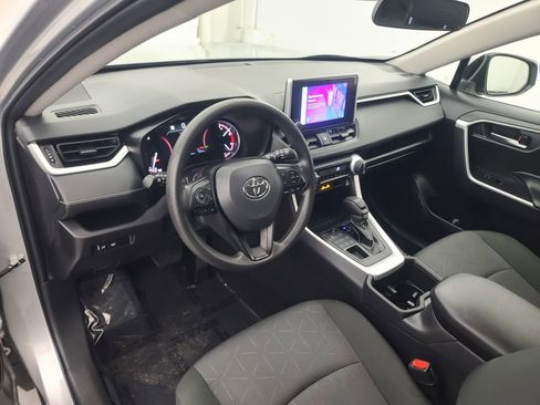 Used 2025 Toyota RAV4 XLE image 25