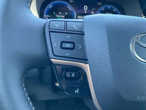 New 2026 Toyota Crown Signia AWD/4WD image 15