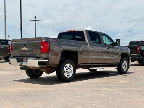 Used 2015 Chevrolet Silverado 2500 LT w/ LT Convenience Package AWD/4WD image 2