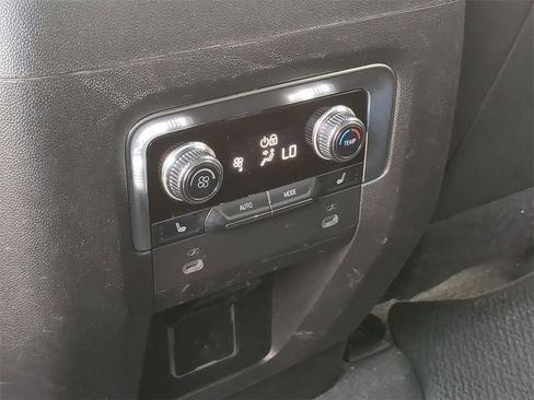 Certified 2022 GMC Yukon Denali image 25