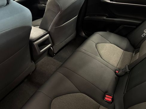 Used 2021 Toyota Camry LE image 12