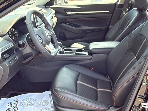 Certified 2023 Nissan Altima 2.5 SR FWD image 19