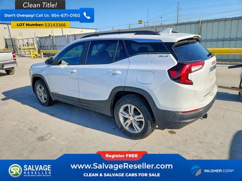 Used 2024 GMC Terrain SLE w/ Driver Convenience Package FWD image 3