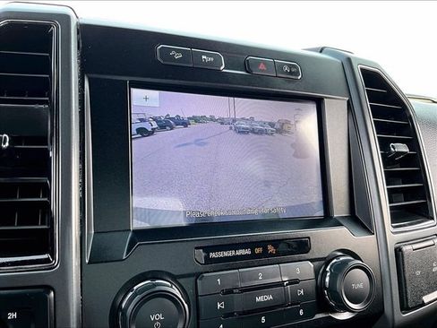 Used 2020 Ford F150 XLT w/ Equipment Group 302A Luxury AWD/4WD image 26