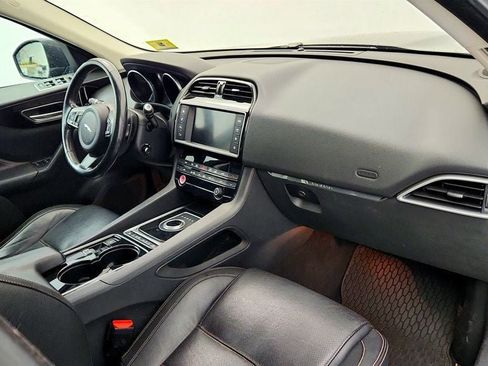 Used 2017 Jaguar F-PACE Prestige AWD/4WD image 23