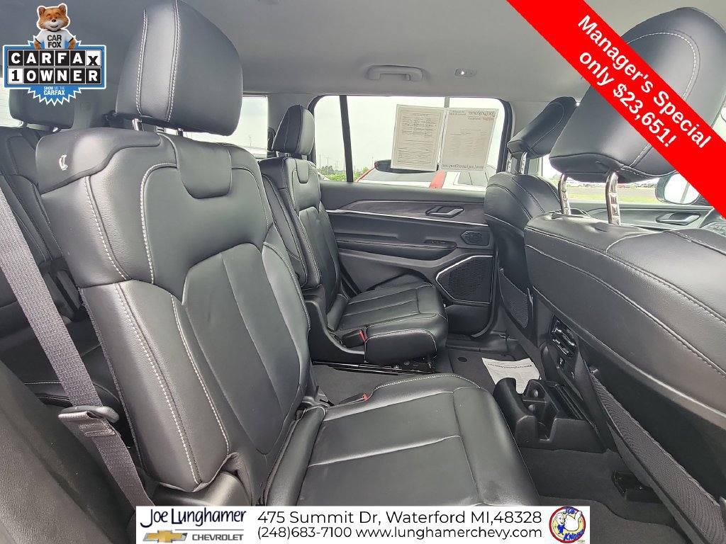 Used 2022 Jeep Grand Cherokee L Limited AWD/4WD image 29