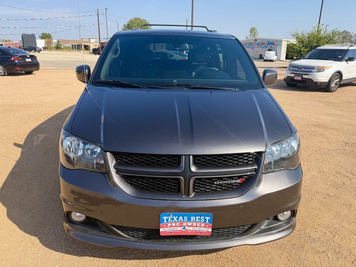 Used 2019 Dodge Grand Caravan GT FWD image 2