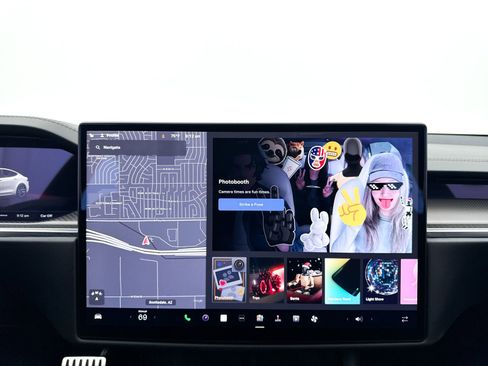 Used 2021 Tesla Model S Plaid image 25