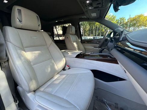Used 2024 Cadillac Escalade Premium Luxury Platinum image 44
