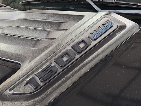 Used 2021 RAM 1500 Laramie RWD image 26