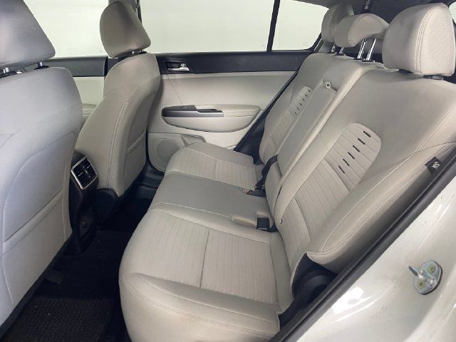 Certified 2022 Kia Sportage LX w/ LX FWD Value Edition Package image 11