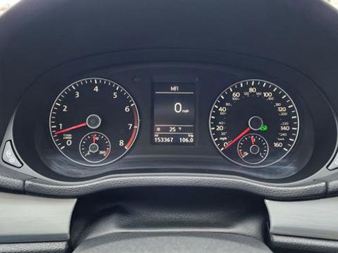 Used 2013 Volkswagen Passat 2.5 SE image 18