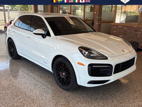 Used 2023 Porsche Cayenne GTS AWD/4WD image 1