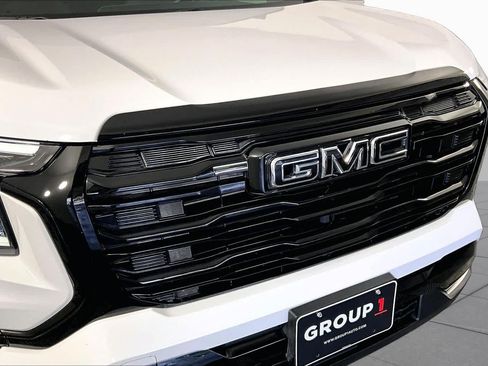 Used 2026 GMC Terrain Elevation w/ Black Edition FWD image 28