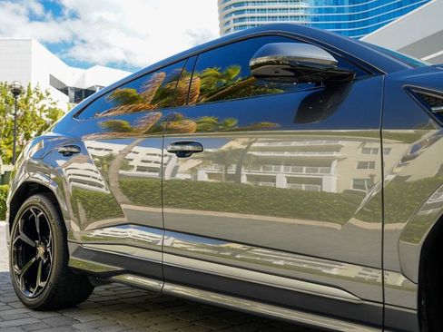 Used 2019 Lamborghini Urus AWD/4WD image 37
