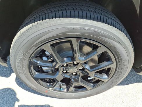 New 2026 Jeep Compass Latitude AWD/4WD image 10