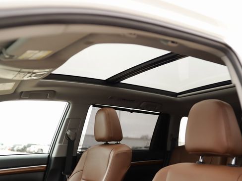 Used 2019 Toyota Highlander Limited Platinum image 26