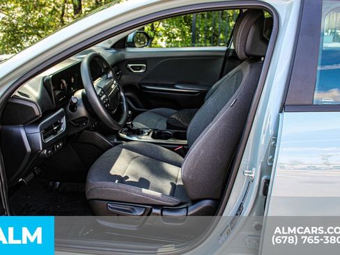 Used 2025 Kia K4 FWD image 16