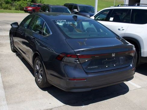 Used 2023 Honda Accord EX image 2