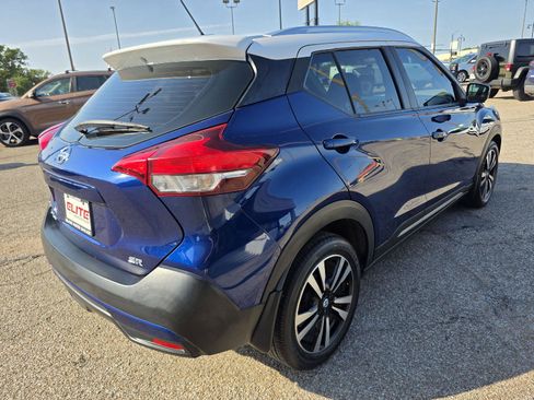 Used 2019 Nissan Kicks SR w/ SR Premium Package FWD image 5