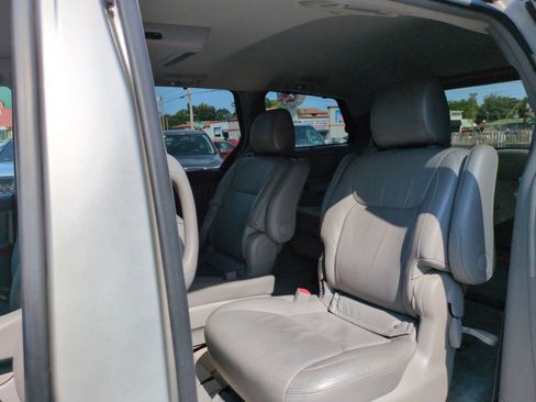 Used 2009 Toyota Sienna FWD image 10