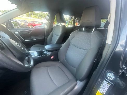 Used 2025 Toyota RAV4 XLE FWD image 7