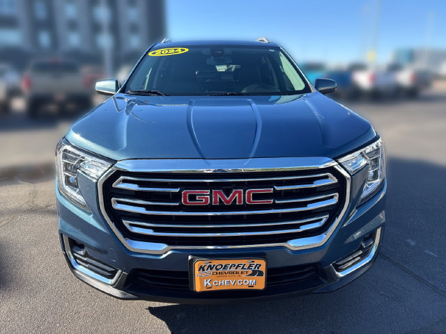Used 2024 GMC Terrain SLT AWD/4WD image 8
