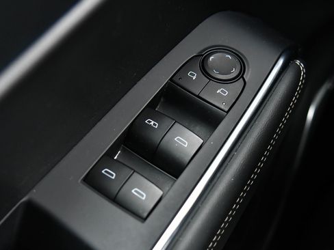 Used 2024 GMC Acadia Elevation image 42